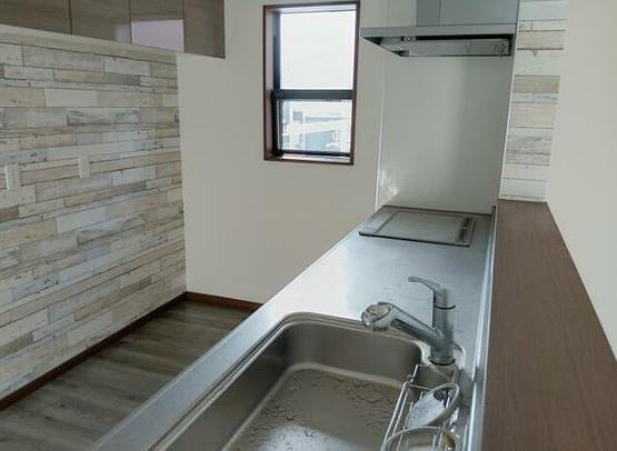 宮崎市島之内　中古戸建のキッチン