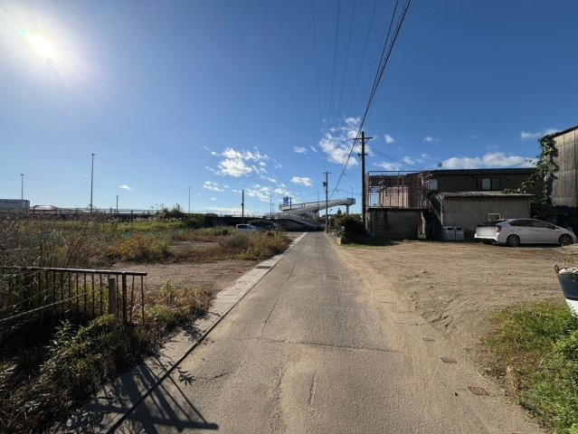 売土地　岐阜市東川手五丁目　27.45坪の前面道路含む現地写真|同じく北→南方向を見た写真です。