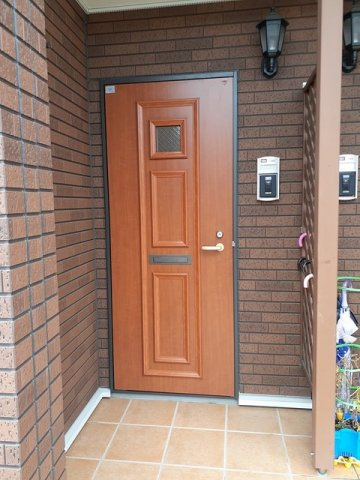 エルフィン　五番館のエントランス|毎日通るエントランスはこのようになっています