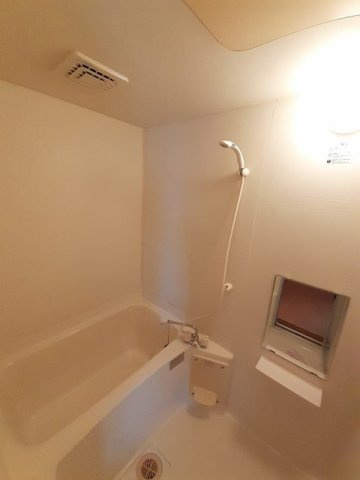 ビューテラスユウⅠの浴室|お風呂で日々の疲れを落としましょう