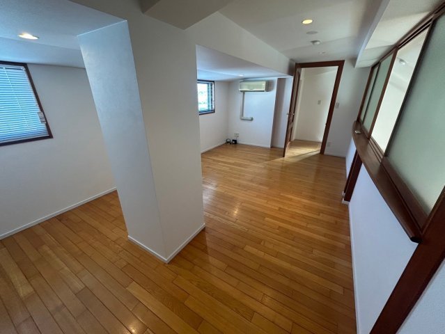 クオリア三正の内装