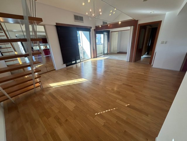 クオリア三正の居間・リビング