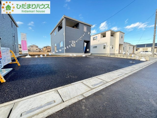 寄居町赤浜　第4　新築一戸建て　クレイドルガーデン　04の駐車場