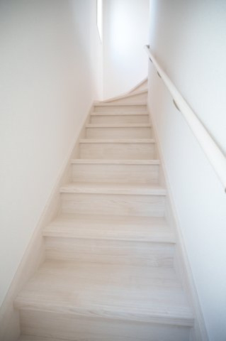 【内装】 | 熊本市中央区第3渡鹿6丁目　1号地 | 階段