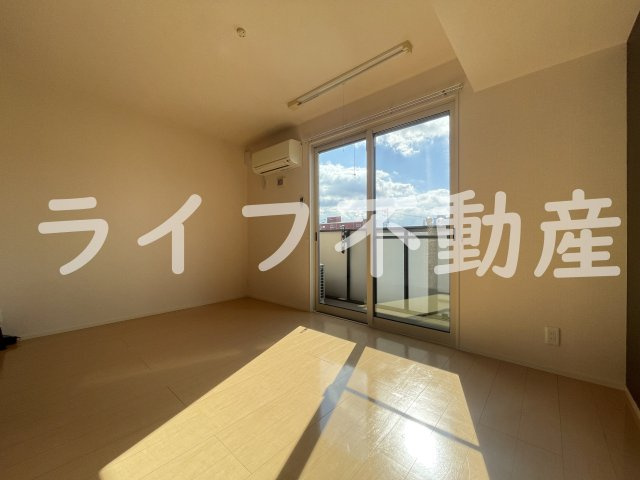 ディアコートNの洋室|個人の部屋や寝室として使える洋室です