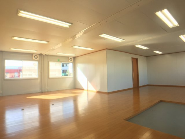 【その他】 | 鈴鹿市白子町　事業用地 | 建物内観　室内　約31帖