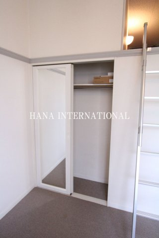 レオパレス栄の収納