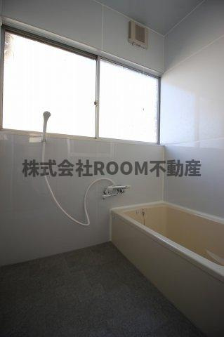 ひなたビレッジ都北の浴室|コンパクトで使いやすいお風呂です