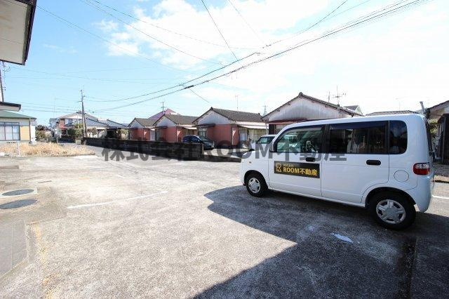 ひなたビレッジ都北の駐車場|駐車場に車を止められます