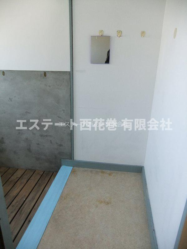 菅原荘（貸家）|浴室内脱衣スペース