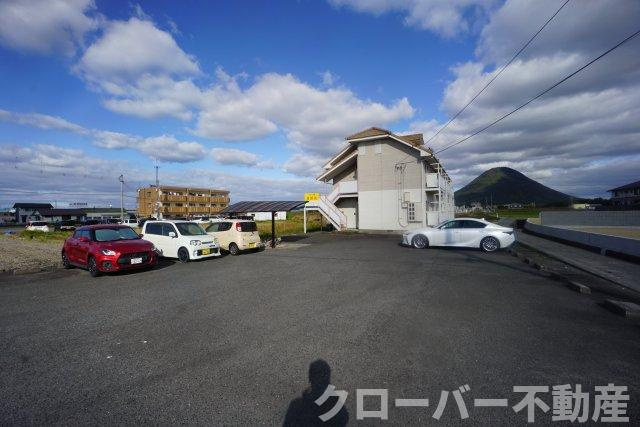 メゾニティ丸亀の駐車場