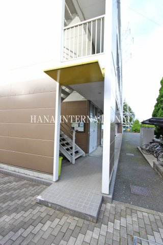 レオパレス栄のエントランス