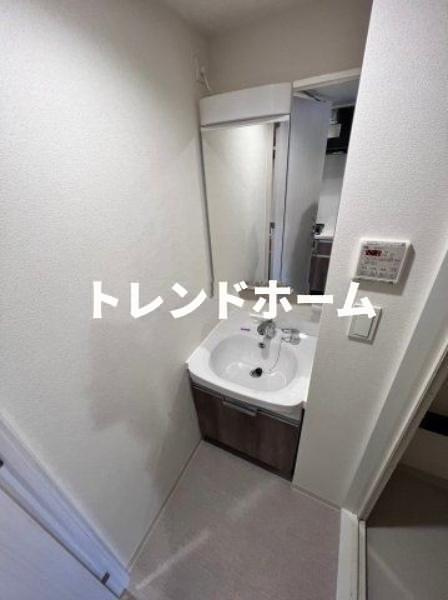 プレサンス大国町ラヴェニールの独立洗面台|選べる家電プランあり！！
