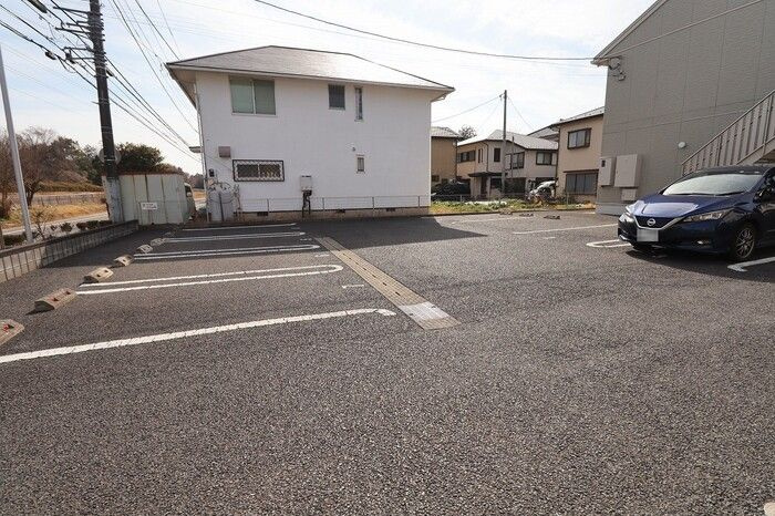 Aries.Aの駐車場