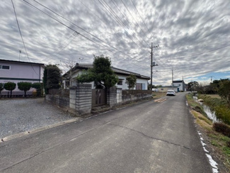 【前面道路含む現地写真】