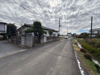 【前面道路含む現地写真】