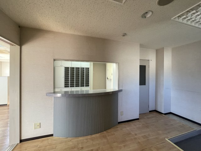 ツルビルの内装