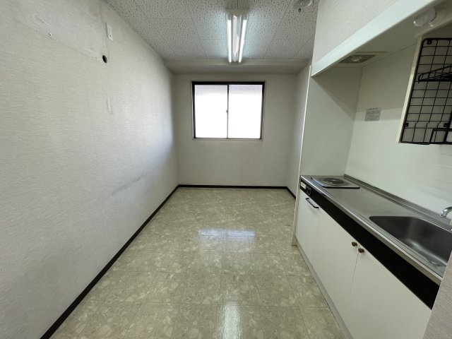 ツルビルの内装