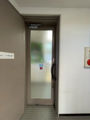 ツルビルの玄関