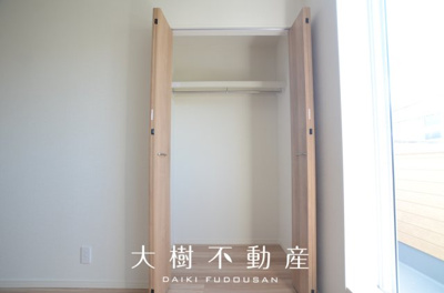 【洋室】 | 綾瀬市深谷南1丁目 新築戸建て 全1棟【仲介手数料無料】 | 2階　洋室1（7.0帖）クローゼット