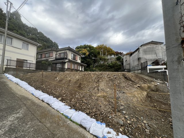 自然豊かな住環境　更地　建築条件なしの外観|外観