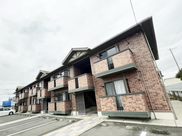 Ｓｔｒｅａｍ　Ｖｉｌｌａｇｅ　A棟の外観