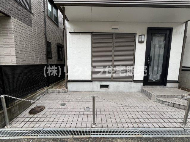 石津東町　中古一戸建ての駐車場|■物件内覧・資金計画相談・住宅ローン相談、リフォーム相談、お問合せ受付中■
※当日・翌日のご内覧、ご相談はお電話でのお問合せがスムーズです！