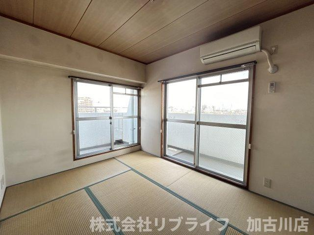 ロイヤルコーポ野添の和室