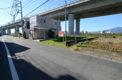【前面道路含む現地写真】 | 海老名市河原口２丁目　売地　全１区画【仲介手数料無料】 | □■海老名市を中心に地域密着で営業している不動産会社です■□
