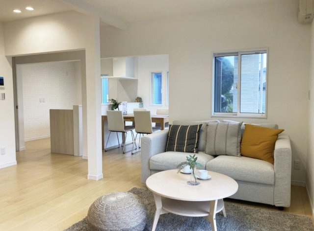 【居間・リビング】 | 熊谷市上之　中古戸建