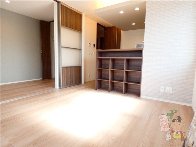 シャリテの居間・リビング