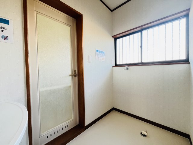 【脱衣所】 | 寄居町大字露梨子　中古戸建