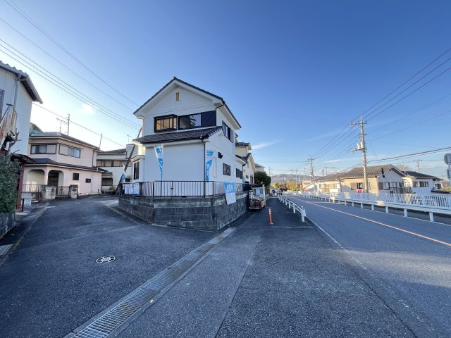 【前面道路含む現地写真】 | 寄居町大字露梨子　中古戸建