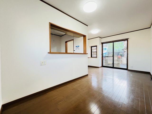 【居間・リビング】 | 寄居町大字露梨子　中古戸建