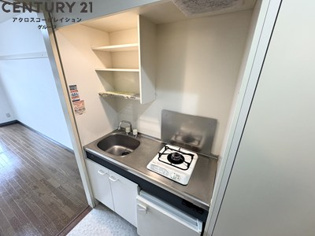 ガスコンロ付で機能的なキッチンです！