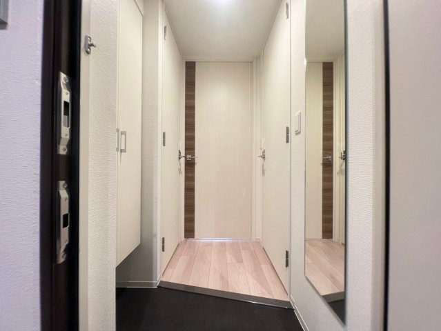 セレニテ難波ミラク弐番館の玄関