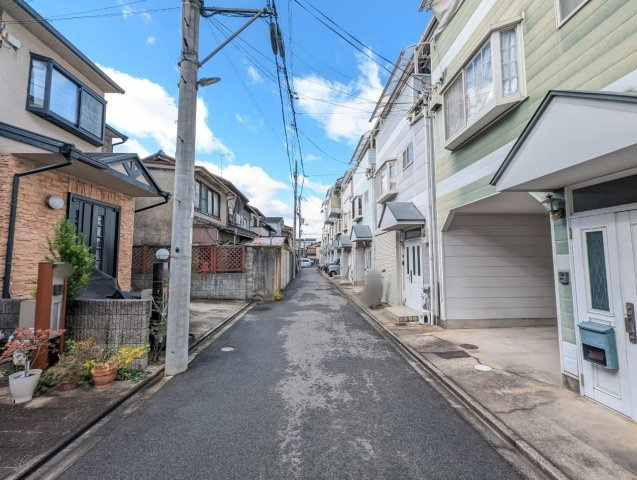 夷馬場町の前面道路含む現地写真
