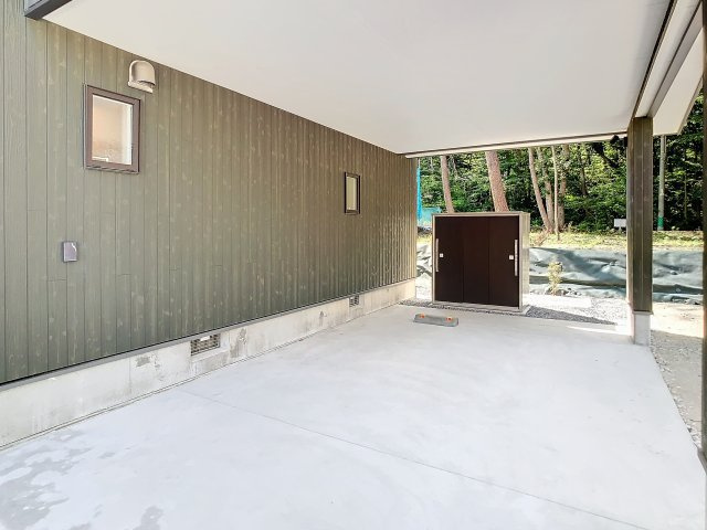 遊び倒すペレットな暮らしの駐車場|広々♪