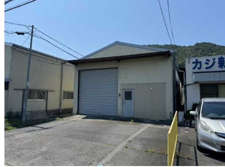 近江八幡市北津田町　倉庫