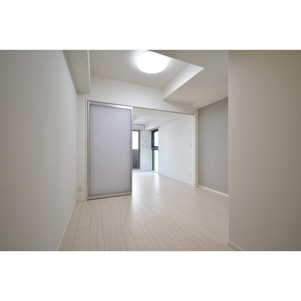 TLRレジデンス本町WESTの洋室