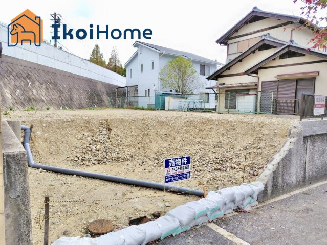 神戸市西区大津和1丁目　土地の外観|約59坪◎道路から一段上がっており人目を気にせず過ごせます♪建築条件無！お好きなメーカーで建築可