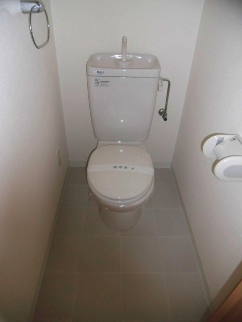 大阪市中央区内久宝寺町４丁目の賃貸マンションのトイレ