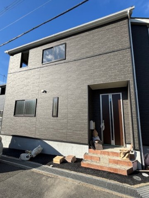 【外観】 | 神戸市垂水区本多聞3丁目　新築戸建2号棟　仲介手数料無料！ | 落ち着いた雰囲気の外観です