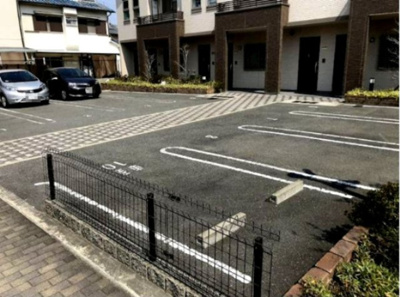 【駐車場】 | ファミリア