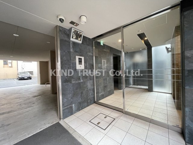 ES-Grande Umedakita(旧アルセダーコート梅北)のエントランス|毎日通るエントランスはこのようになっています