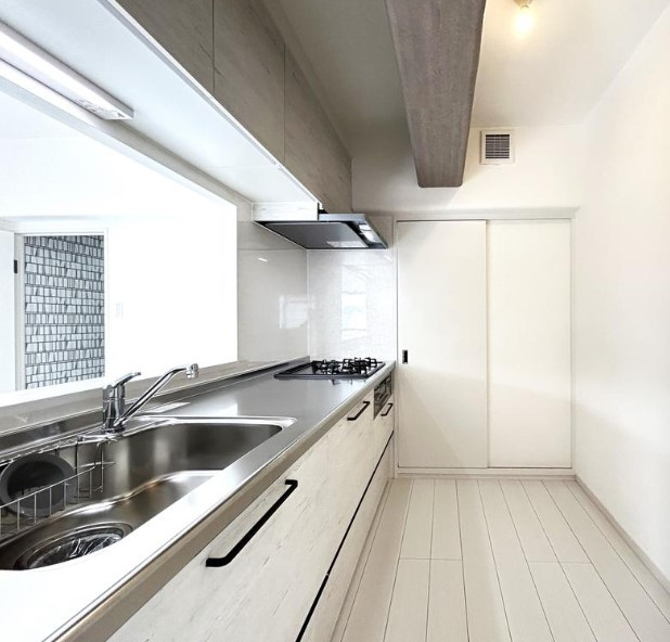 グレース嵐山のキッチン|新調済みのキッチンで気持ちよく新生活が始められます！