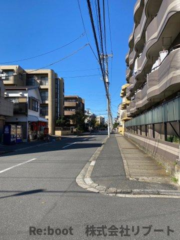 ニューアネックスの周辺