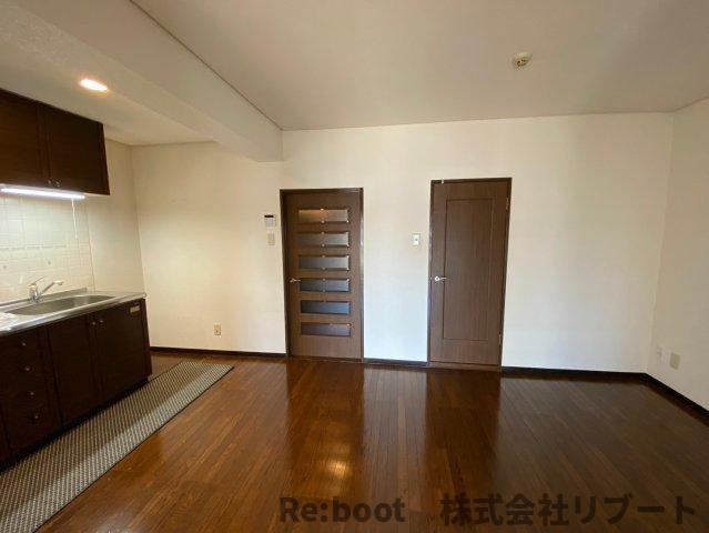 ニューアネックスの居間・リビング