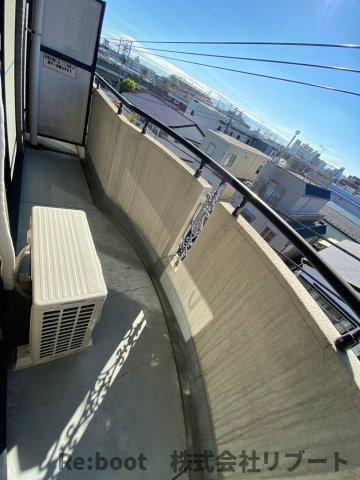 ニューアネックスのバルコニー