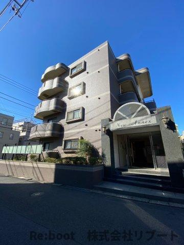 ニューアネックスの外観